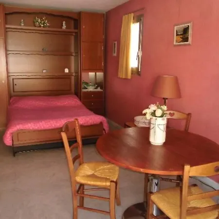 Saint-raphael, 1 Piece, 4 Personnes - Fr-1-466-31 Apartment *